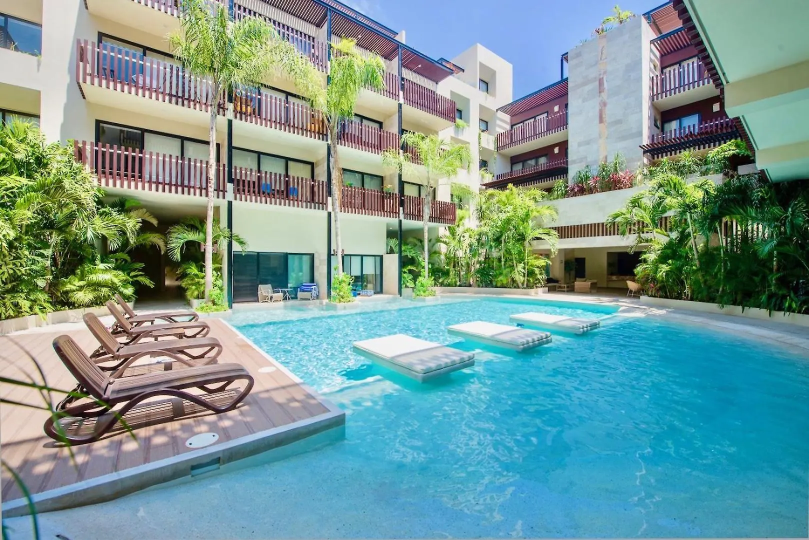 Beautiful Location, Large Pool And Fast 150Mg Wifi Apartment Playa del Carmen