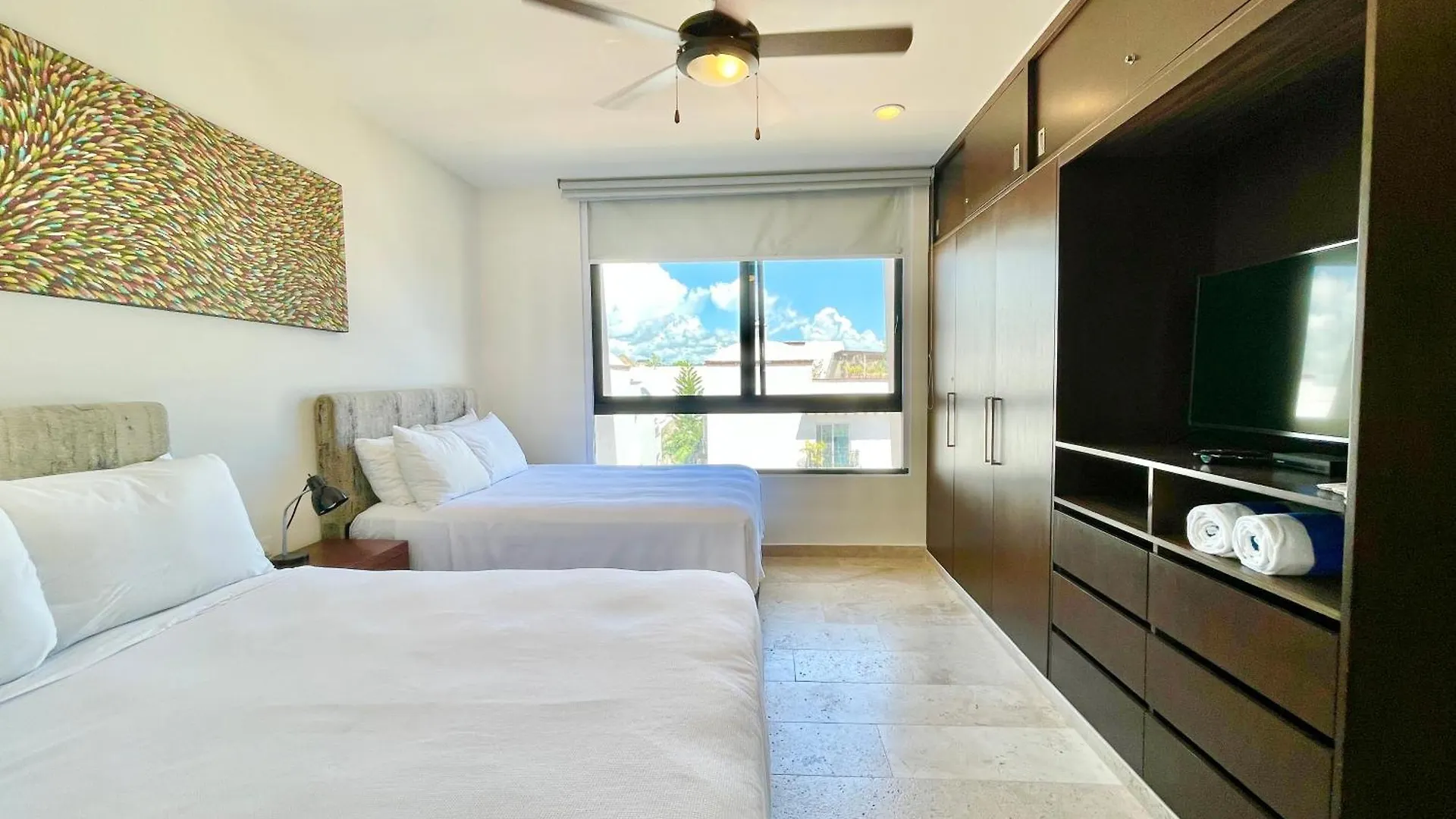 Beautiful Location, Large Pool And Fast 150Mg Wifi Apartment Playa del Carmen